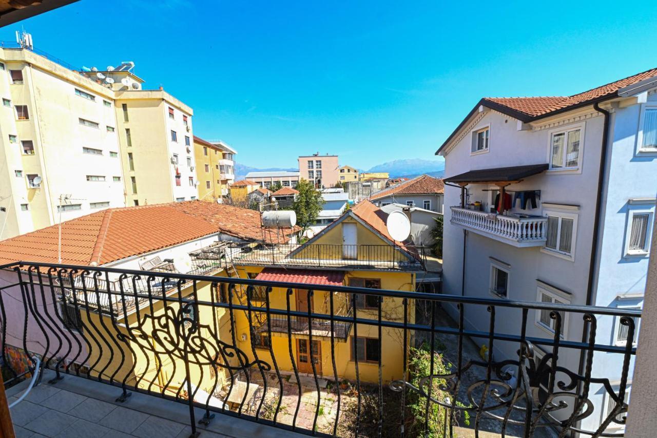 Hotel Epoka Shkoder Exterior photo
